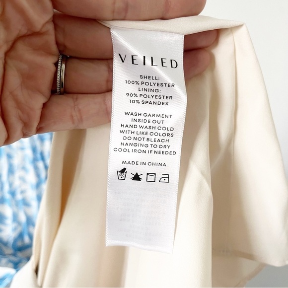 Veiled Azure Blue Floral Pleated Modest Resortwear Vacation Maxi Dress - Picture 5 of 10